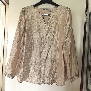 NWOT. Chico’s women’s gold Kurta blouse.  Lightweight top for dressy and casual.